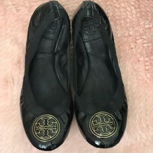 TORY BURCH BLACK BALLET FLATS - 6.0